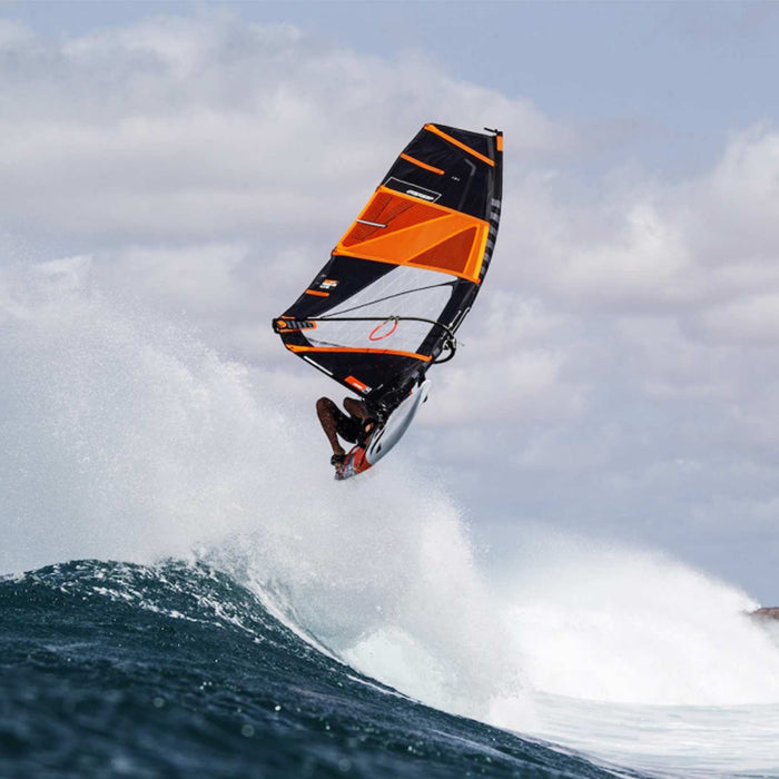Vela de Windsurf HD Vogue Y28 Negra Tamaño 5.3 RRD 28VHD_BL_5_3